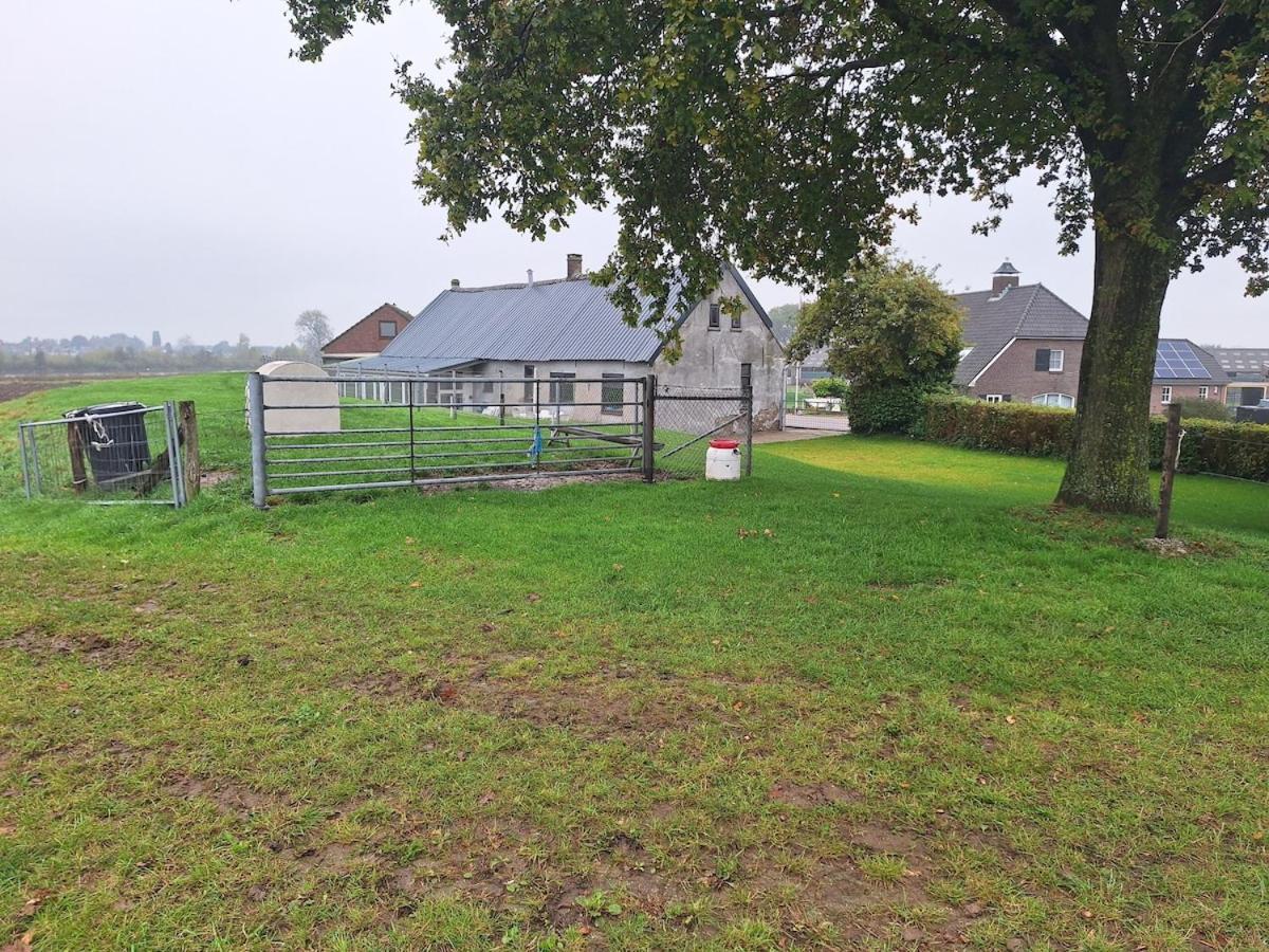 Farm With Space And Views Oijen Exterior photo